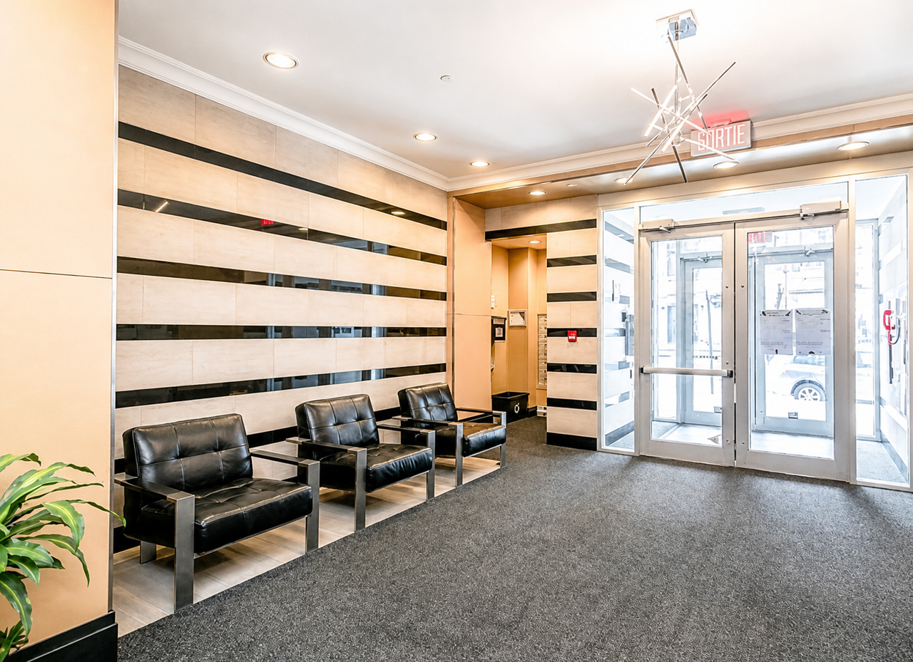 1235 Rue Bishop #401 - Photo 5 of 16
