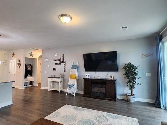 5025 Magnolia Village Way - Photo 4 of 11