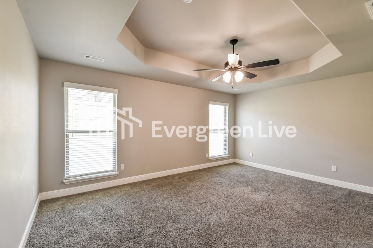 6003 Nw Reynolds St - Photo 3 of 15
