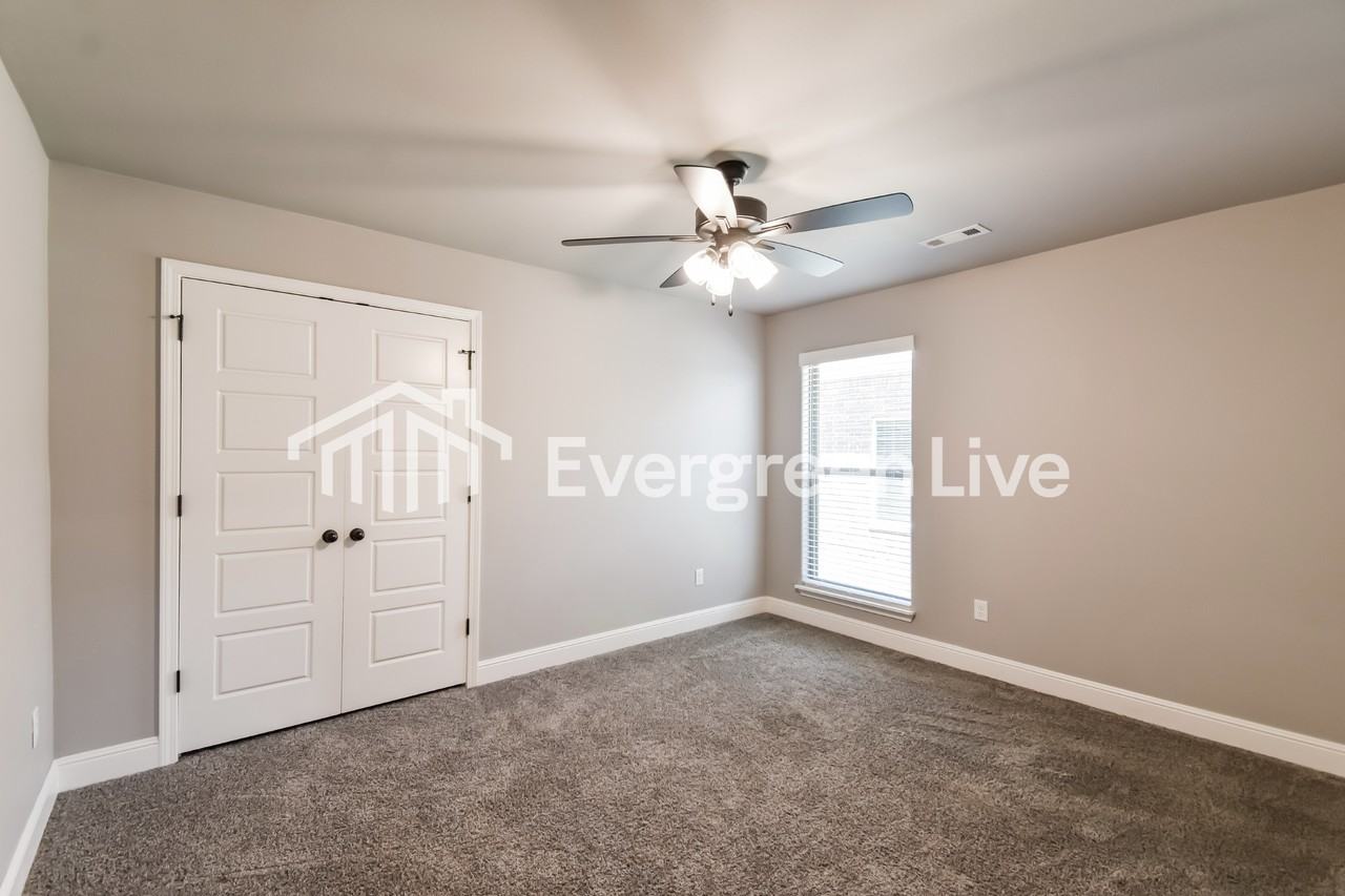 6003 Nw Reynolds St - Photo 4 of 15