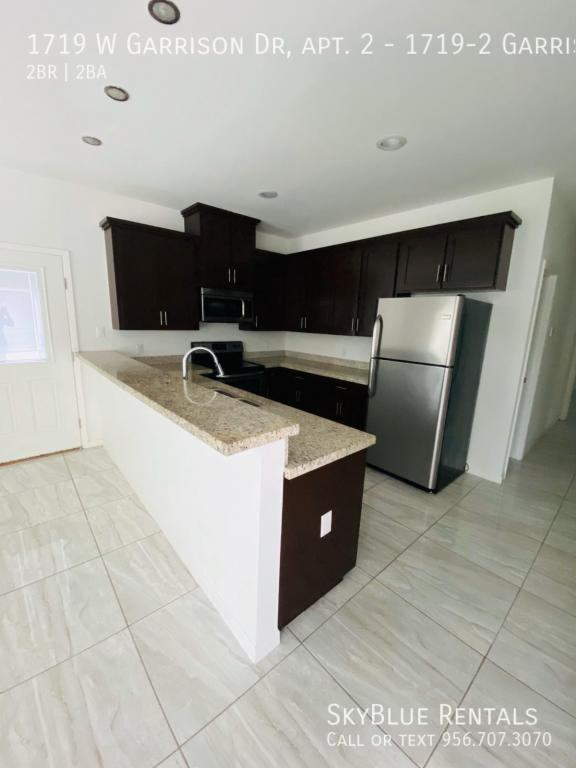 1719 W Garrison Dr - Photo 4 of 16