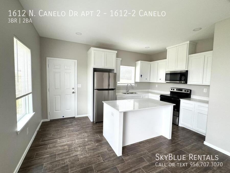 1612 N Canelo Dr Apt 2 - Photo 3 of 13