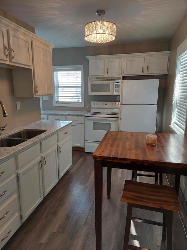 1316 11th Ave S - Photo 4 of 10