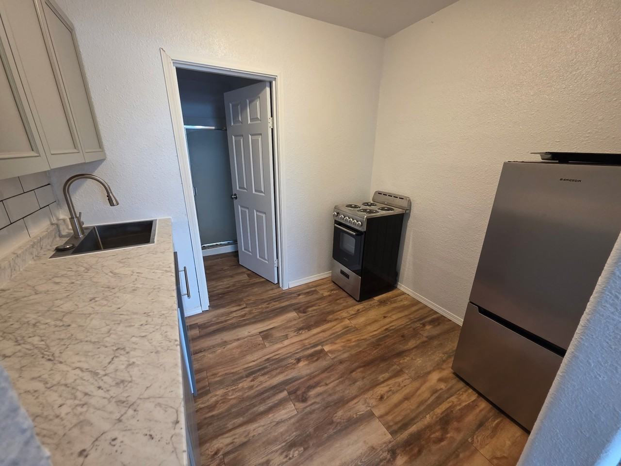 311 N Tower Ave #12 - Photo 3 of 5