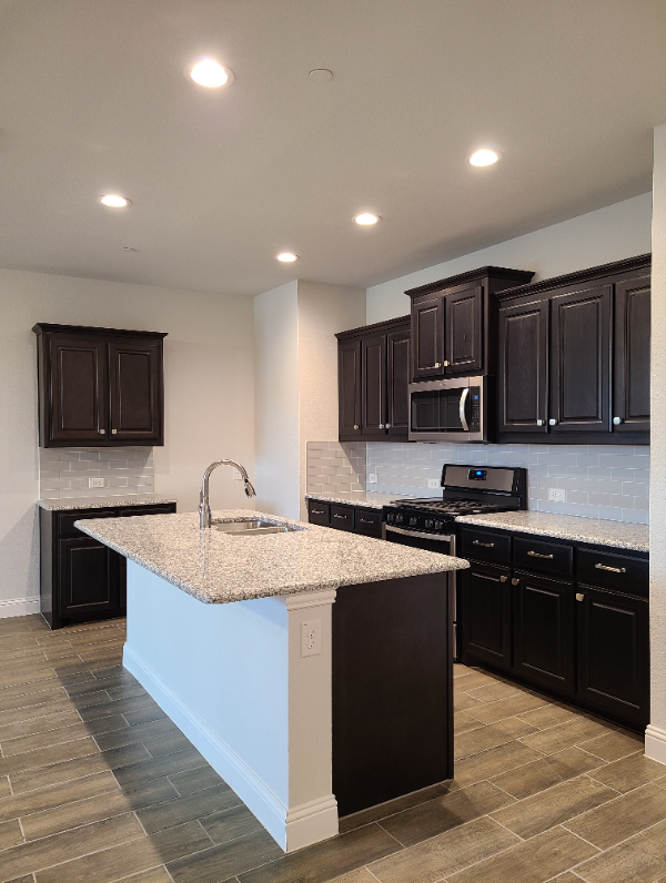 6825 Andrew Dr - Photo 5 of 23