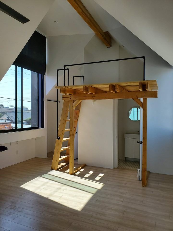 912 S 29th St - Photo 4 of 11