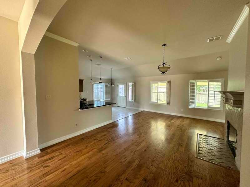 1630 Cedar Elm Dr - Photo 6 of 19