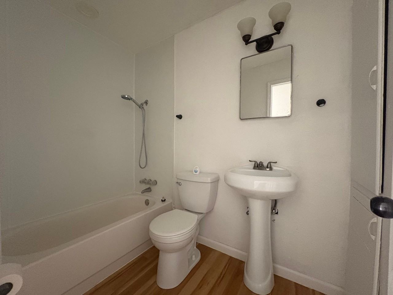 401 S Jefferson St #3 - Photo 6 of 6