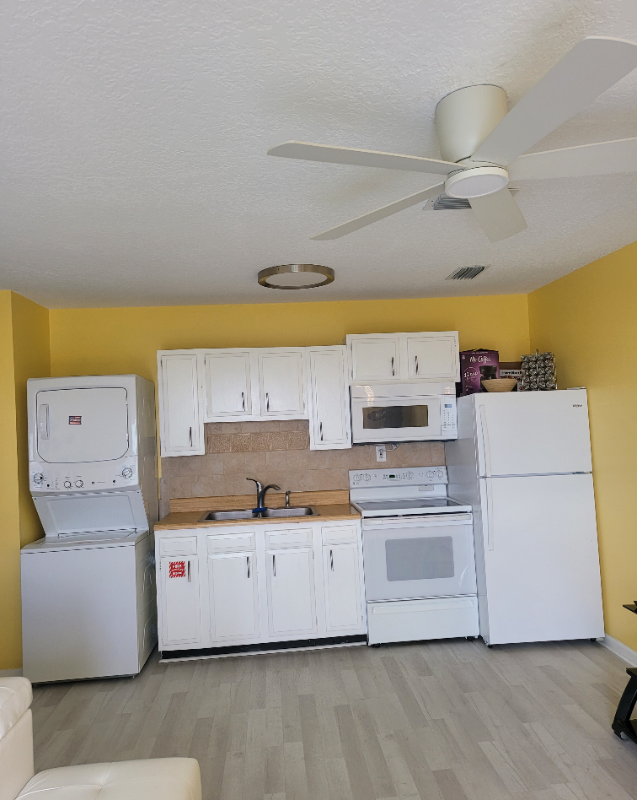 1990 S Fletcher Ave #6 - Photo 6 of 6
