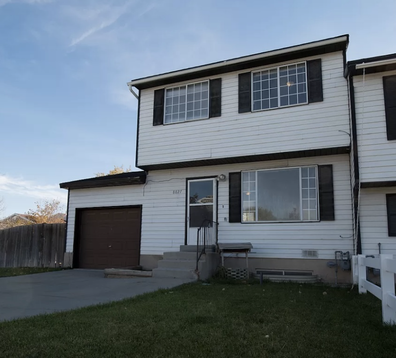 8827 S Pinion Ln - Photo 2 of 23
