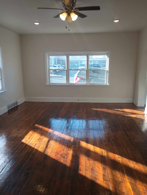 410 12th St - Photo 7 of 13