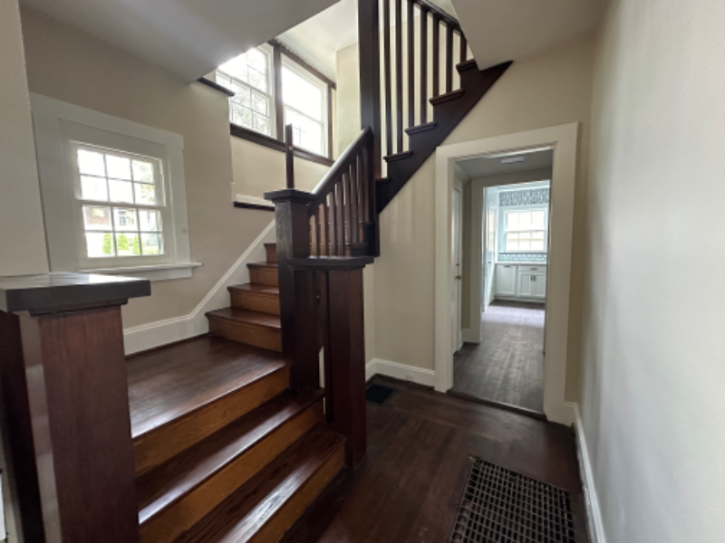 223 Woolper Ave - Photo 6 of 23