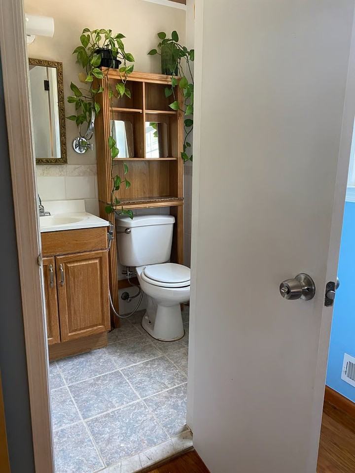 337 Wood Ave - Photo 3 of 11