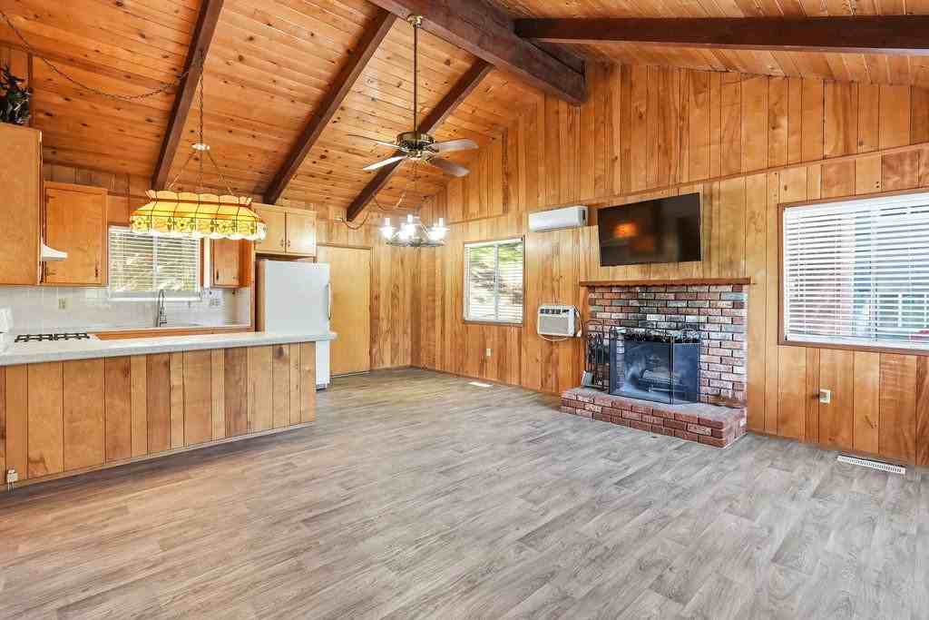 1168 Jungfrau Dr - Photo 3 of 18