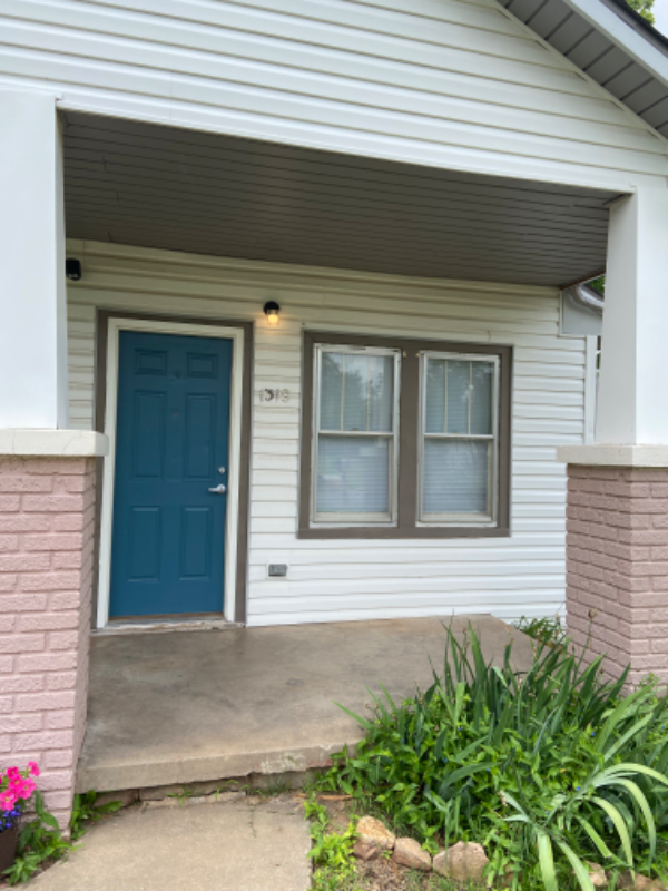1316 N Market Ave #1318 - Photo 2 of 8