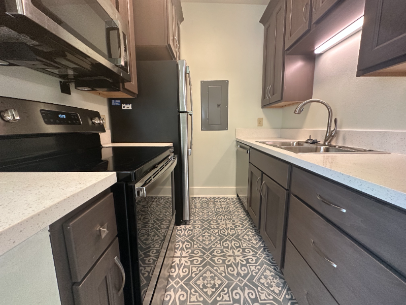 515 E 8th St #A - Photo 5 of 18
