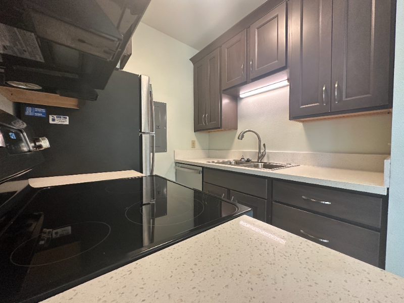 515 E 8th St #A - Photo 6 of 18