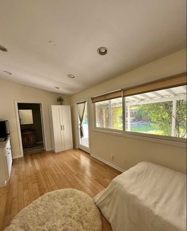 22612 Califa St #ADU - Photo 2 of 6