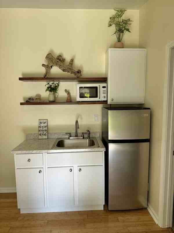 22612 Califa St #ADU - Photo 3 of 6
