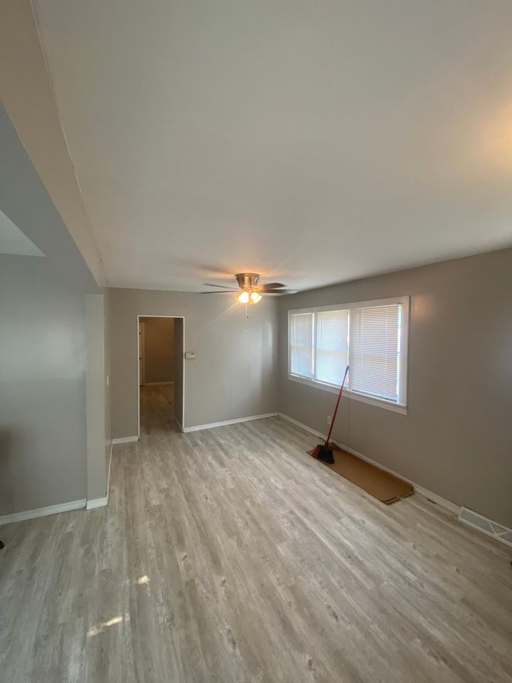4824 N 25th St - Photo 3 of 9
