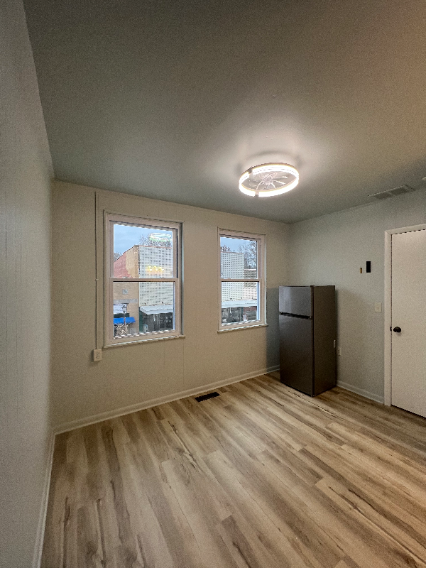 101 E Main St #4 - Photo 7 of 15