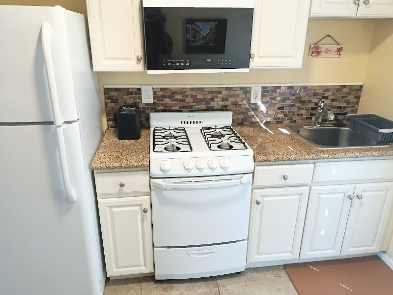 1620 1/4 York Dr #A - Photo 5 of 22