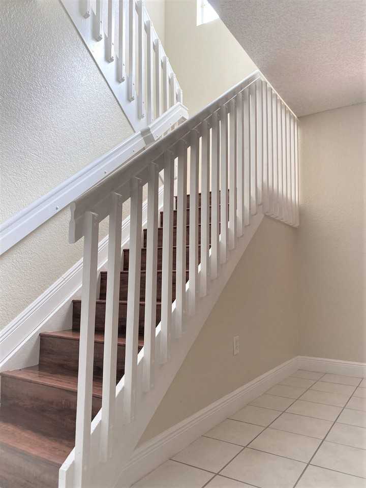 14300 Sw 159th Pl - Photo 5 of 15