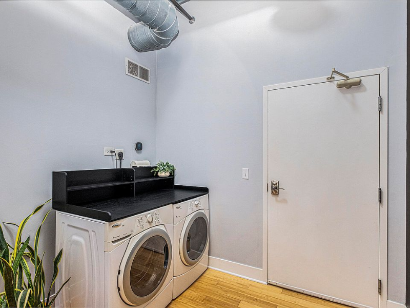 56 Monroe Center St Nw #12 - Photo 3 of 16
