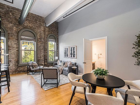 56 Monroe Center St Nw #12 - Photo 4 of 16