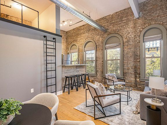56 Monroe Center St Nw #12 - Photo 7 of 16