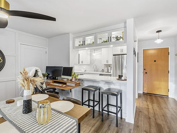 4444 56th St #13 - Photo 7 of 16