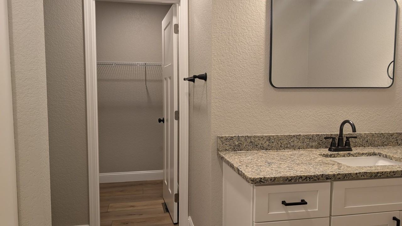 5 Woodland Hills Dr - Photo 6 of 12