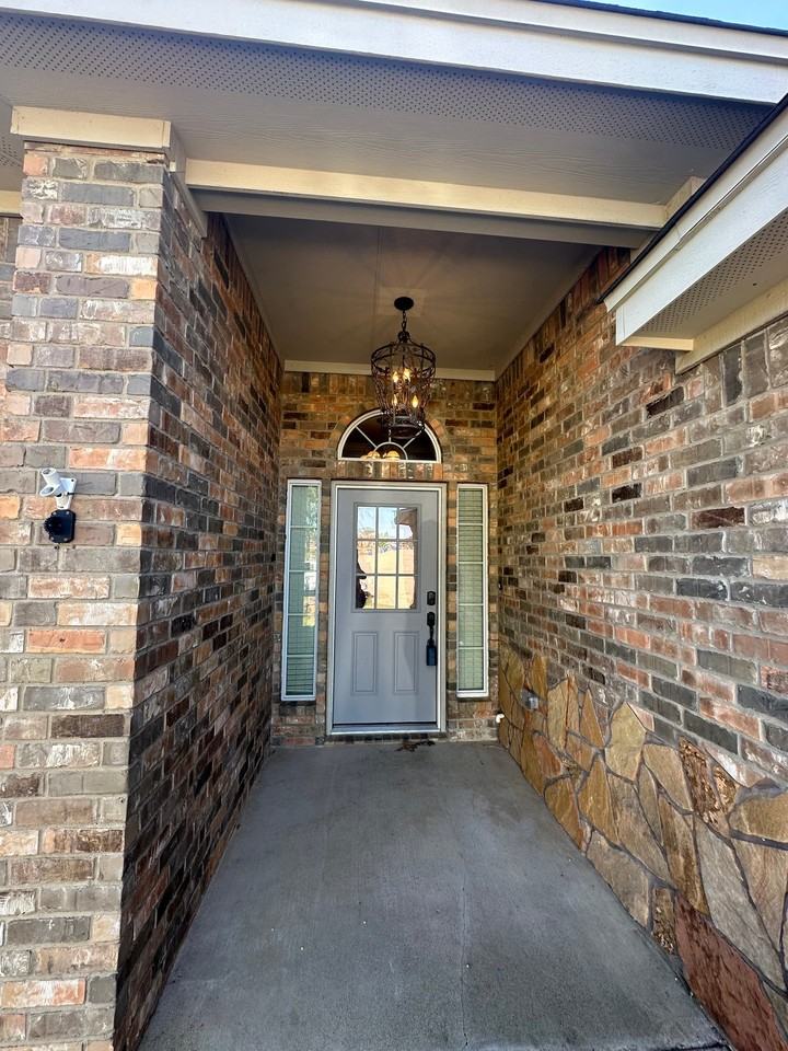 2501 Lindsey Dr - Photo 4 of 14