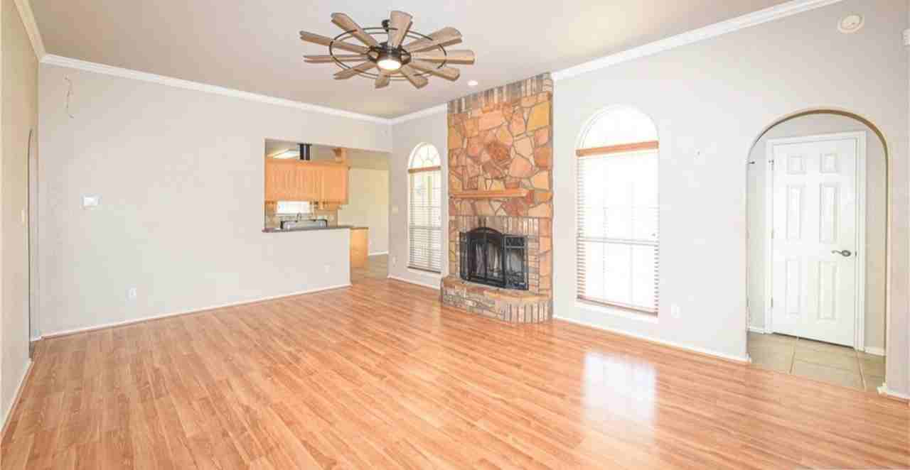 2501 Lindsey Dr - Photo 7 of 14