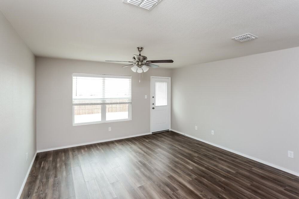 5537 Berea St - Photo 4 of 16