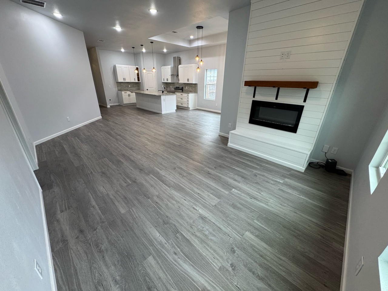 2213 Beverly Dr - Photo 6 of 10