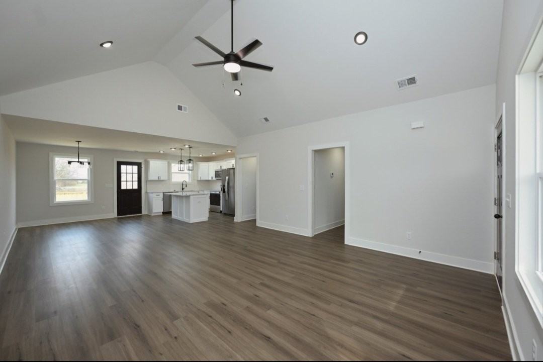 1609 Elizabeth Rd #B - Photo 6 of 8
