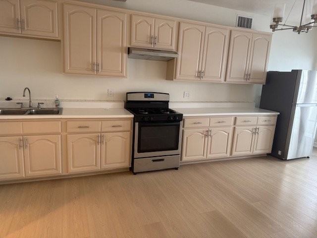 2618 N Vermont Ave - Photo 2 of 25