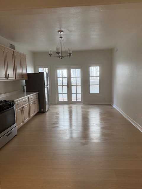 2618 N Vermont Ave - Photo 3 of 25