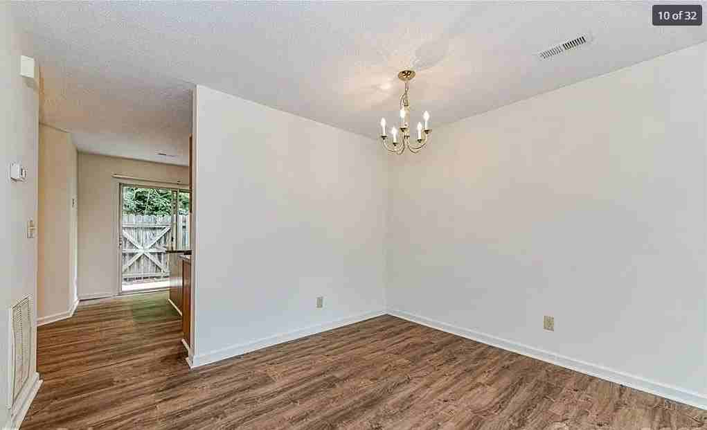 3640 Huyton Ct - Photo 4 of 25