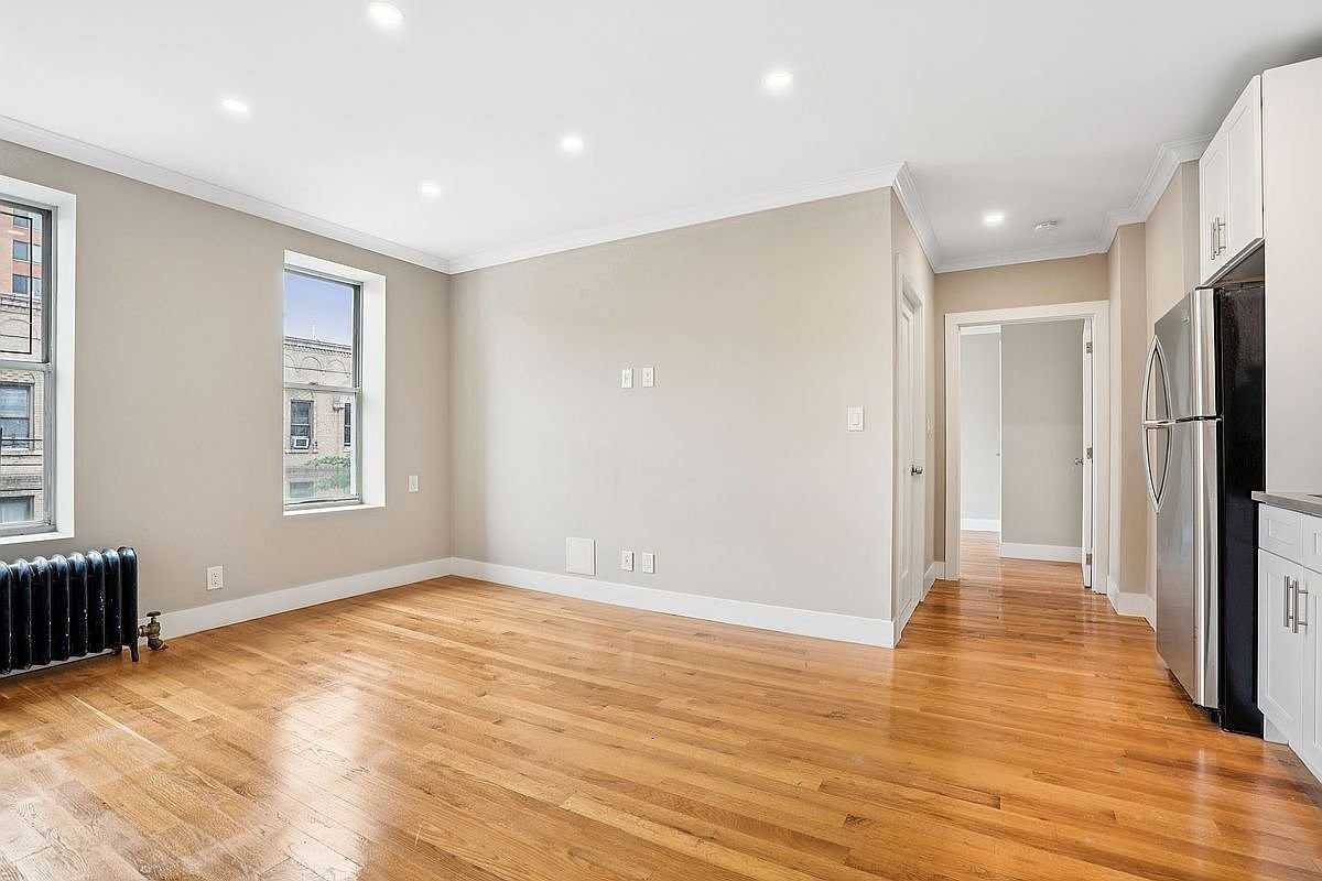 811 Walton Ave #E22 - Photo 3 of 8