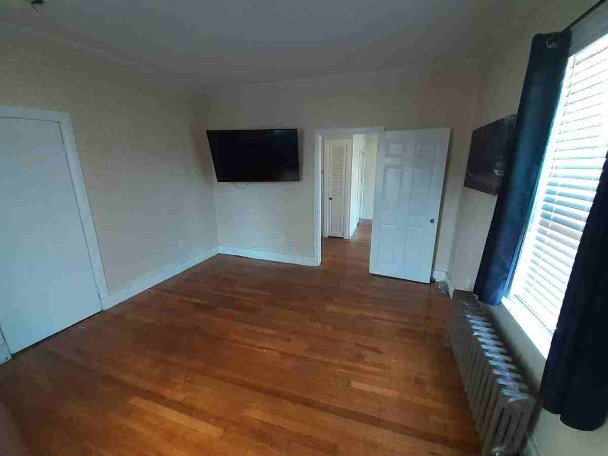 25 Wellington Ave #1 - Photo 3 of 10