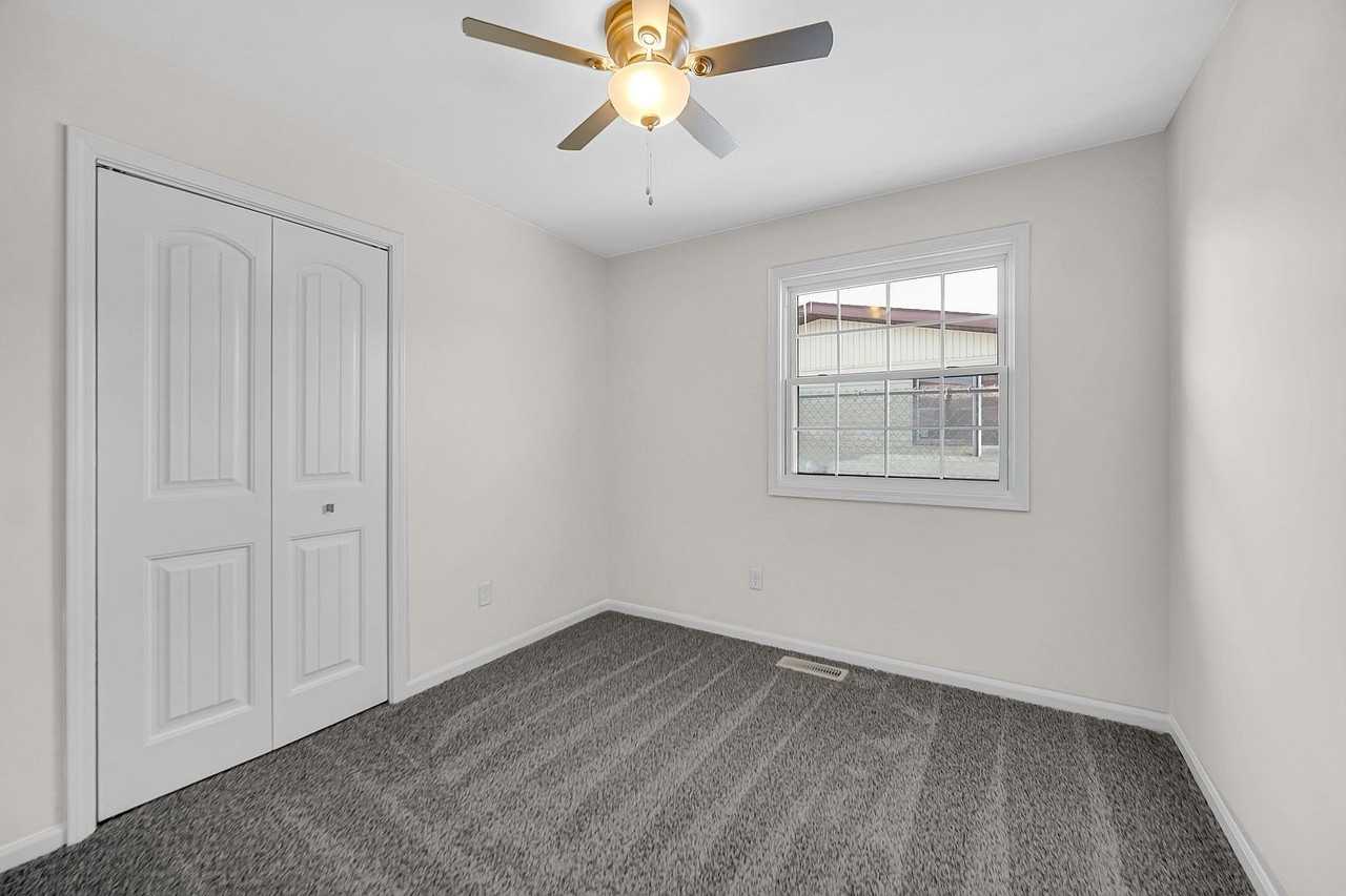 368 Raven Ct - Photo 2 of 8