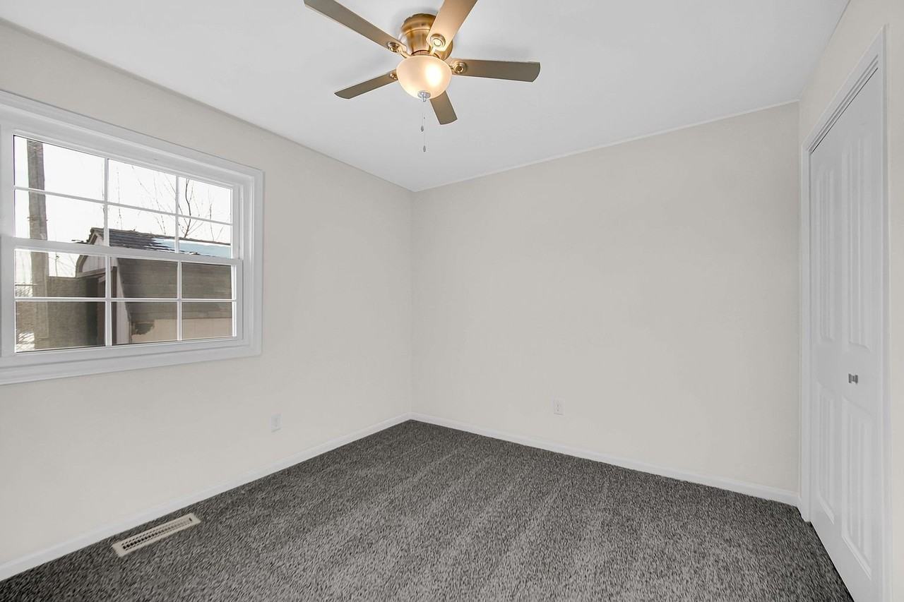 368 Raven Ct - Photo 4 of 8