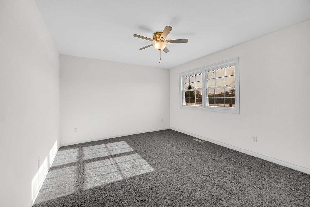 368 Raven Ct - Photo 6 of 8