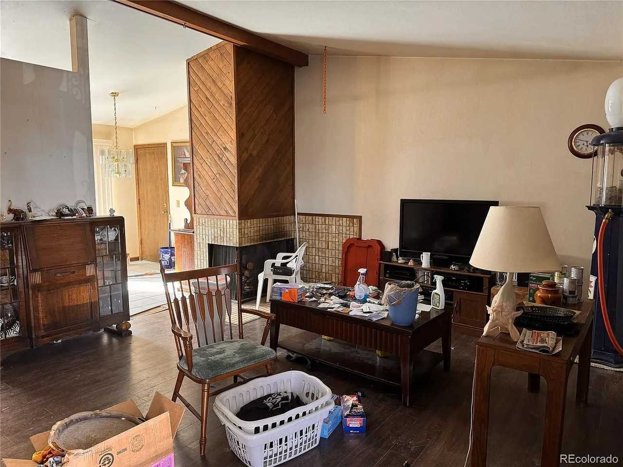 17496 E Grand Dr - Photo 4 of 9