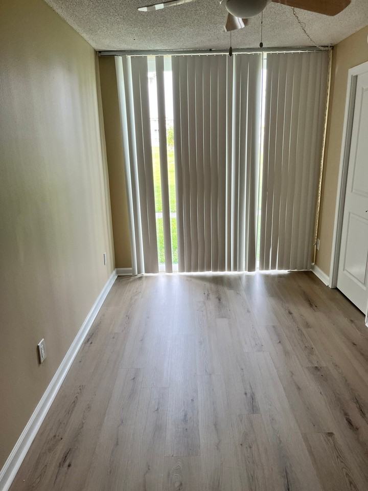 4880 Locust St Ne #127 - Photo 6 of 12