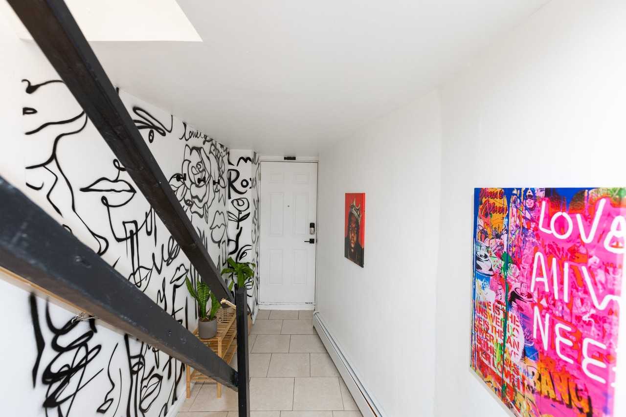 1381 Saint Marks Ave #1B - Photo 5 of 8