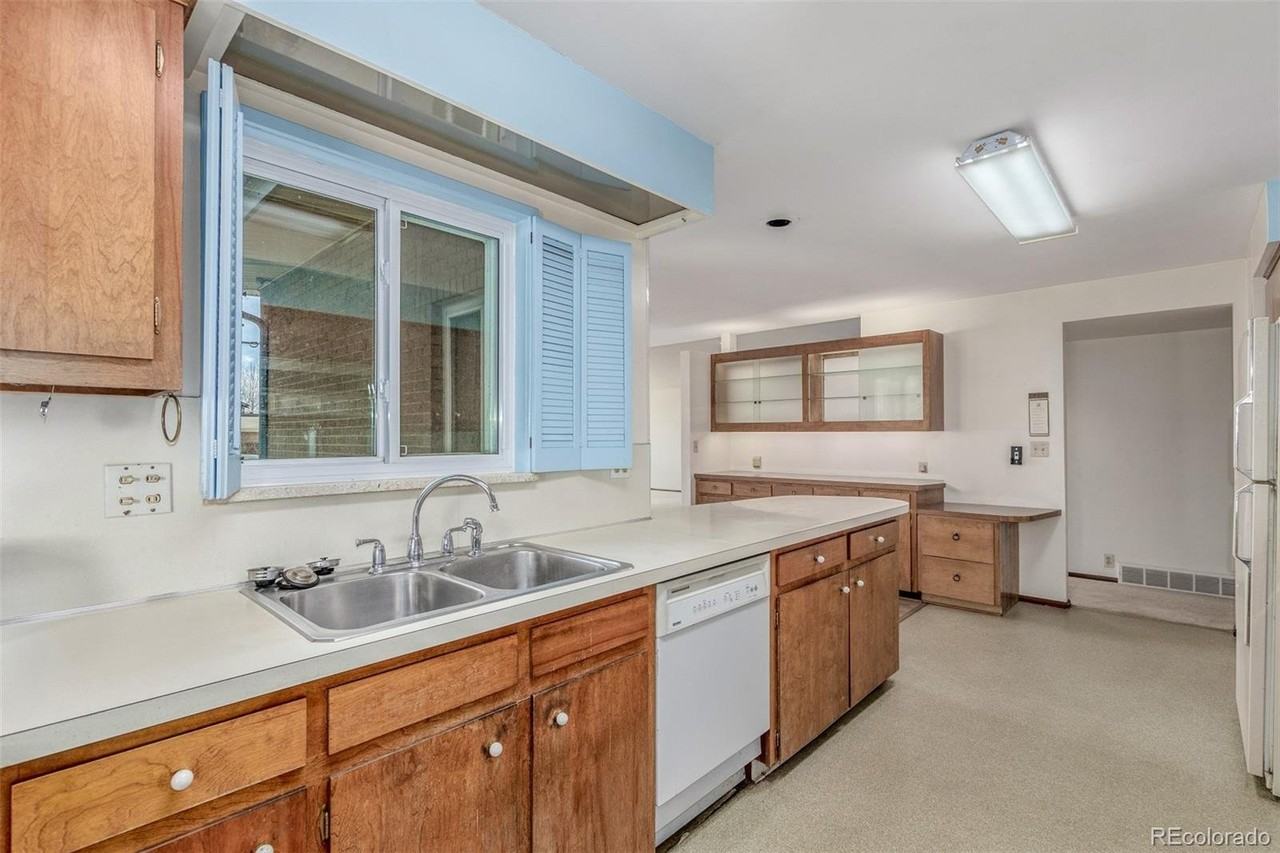 680 S Canosa Ct - Photo 4 of 18