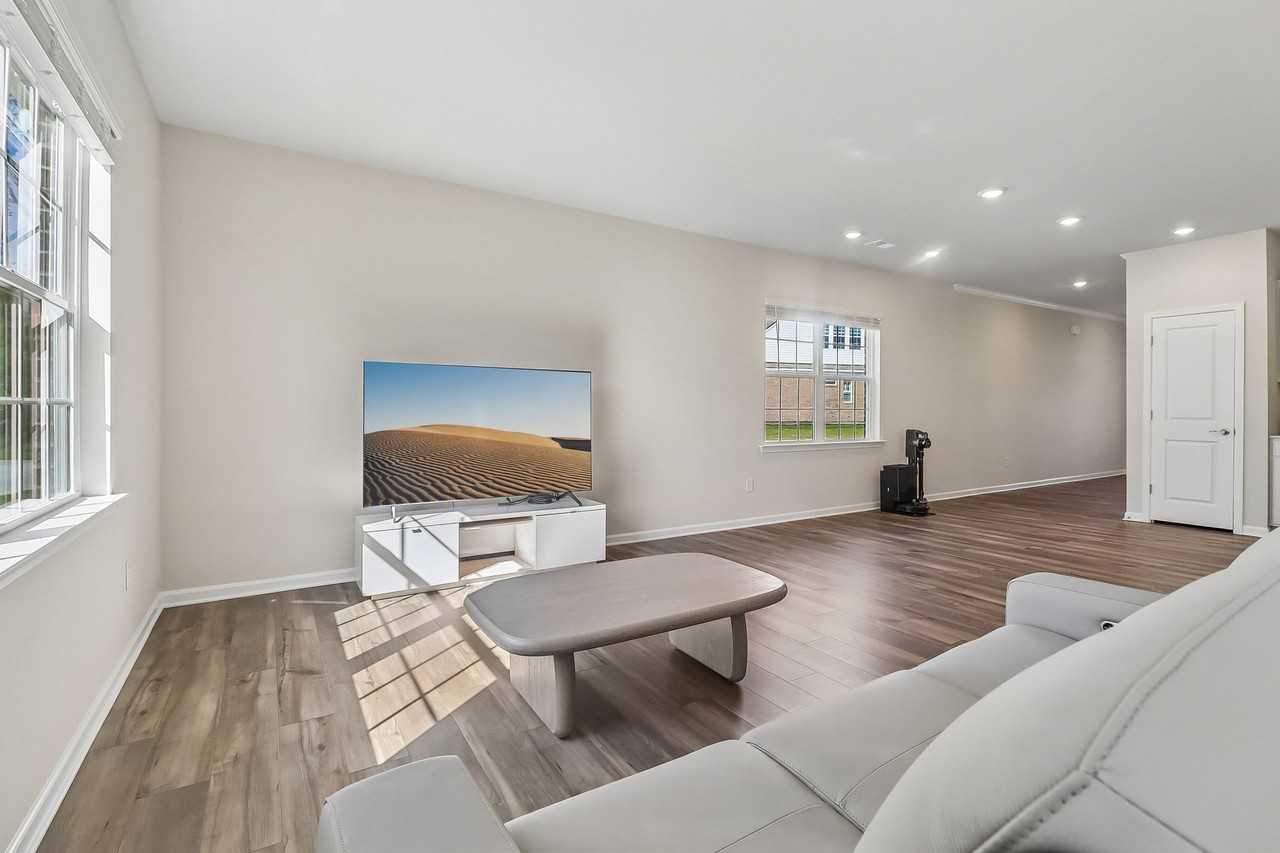 250 Backspin Dr - Photo 6 of 41